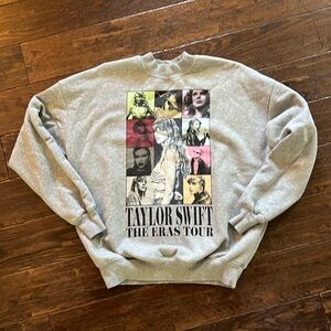 Taylor Swift Eras Sweatshirt Size x-Small Women’s